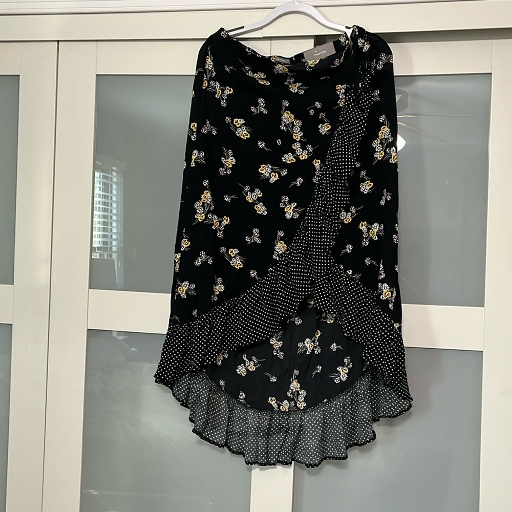3/$25 Maurice’s midi high low hem floral skirt L